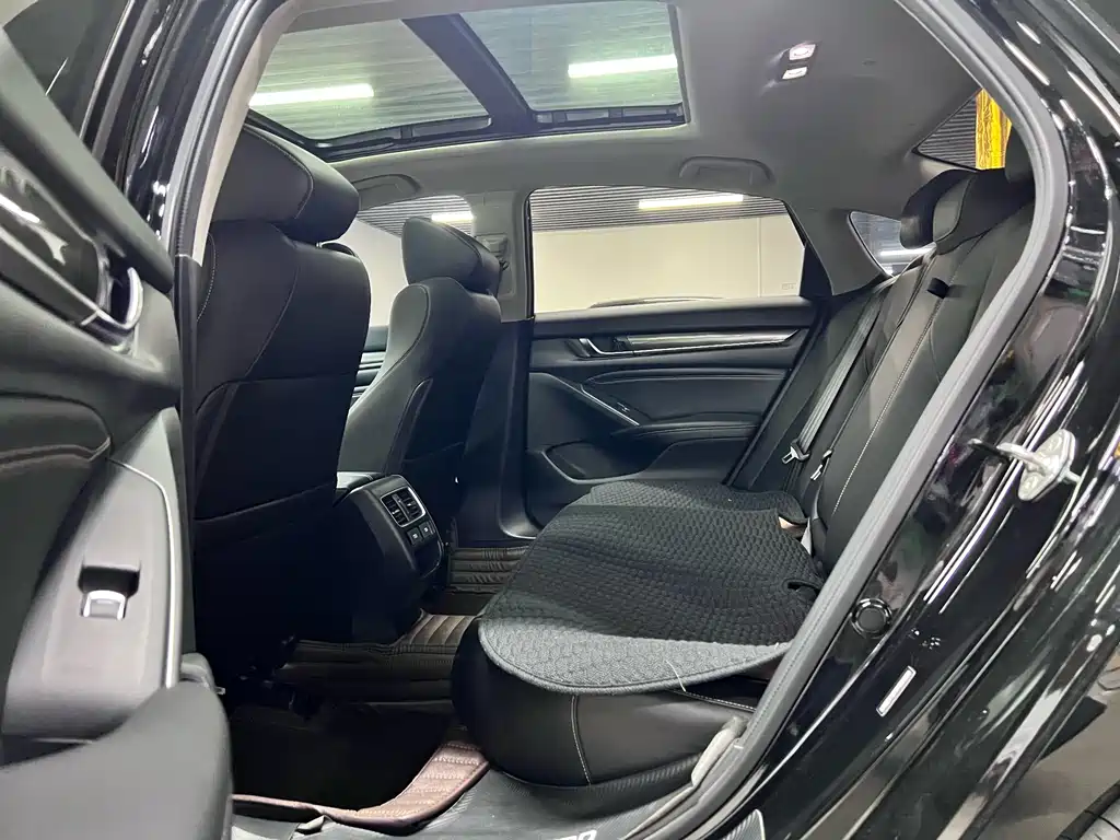 Honda Accord — фото 4