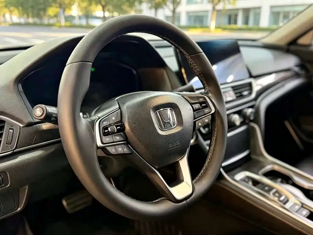 Honda Accord — фото 5