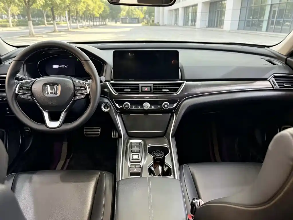 Honda Accord — фото 6