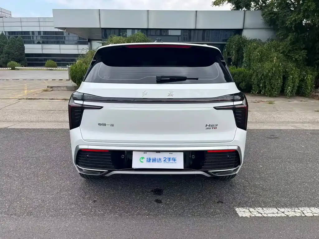 Hongqi Hongqi HS3 — фото 2