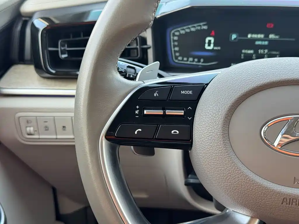 Hyundai Custo — фото 20