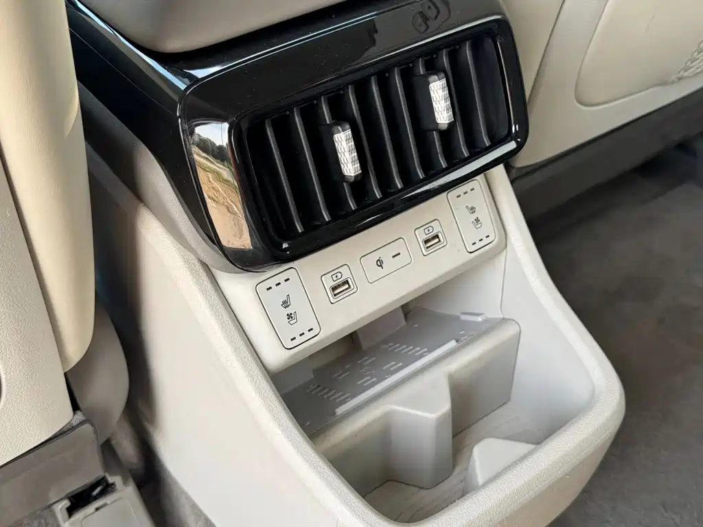 Hyundai Custo — фото 22