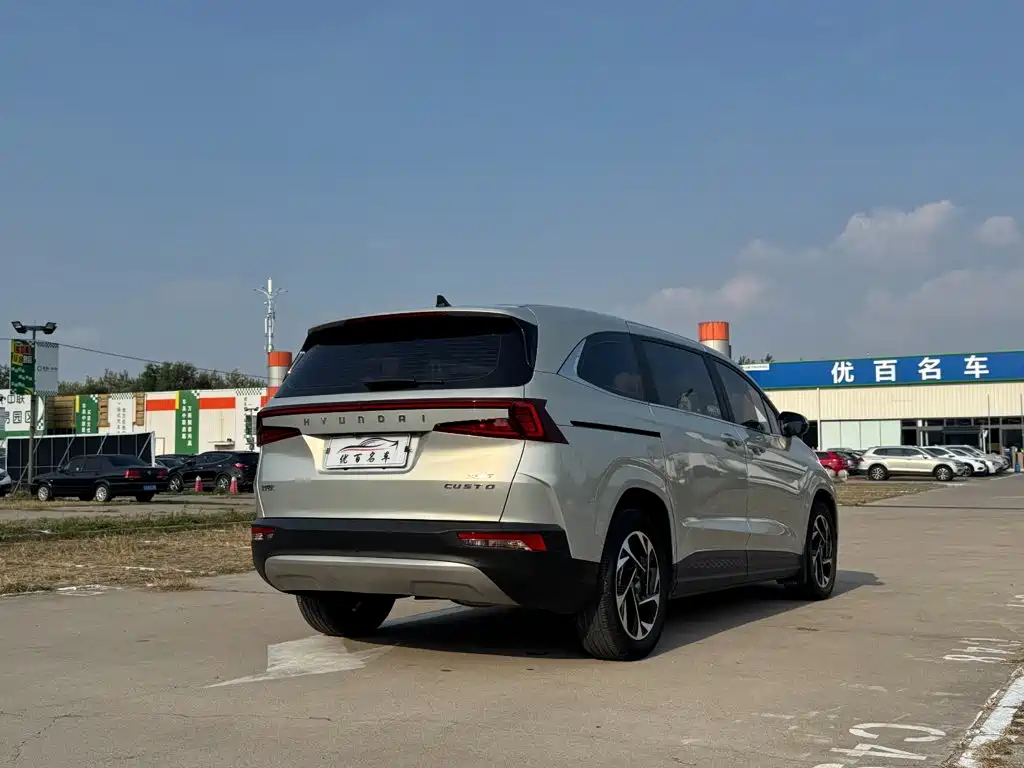 Hyundai Custo — фото 6