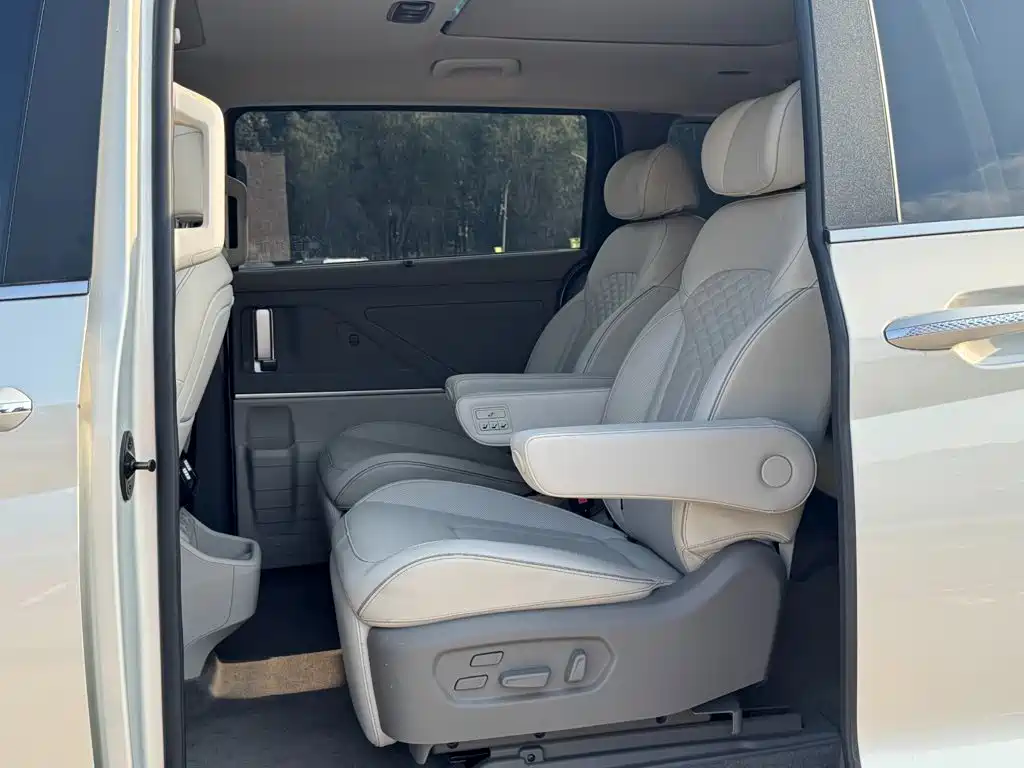 Hyundai Custo — фото 10