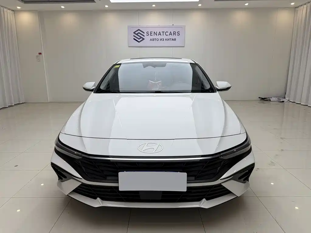 Hyundai Elantra — фото 2