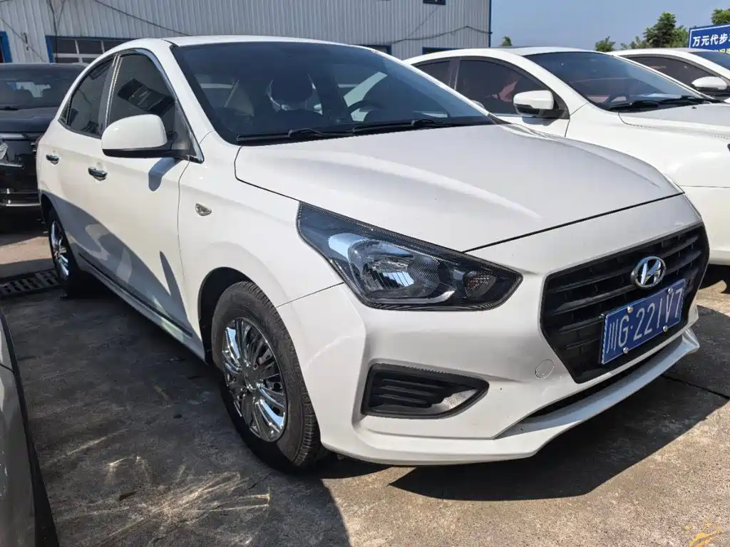 Hyundai Verna — фото 2