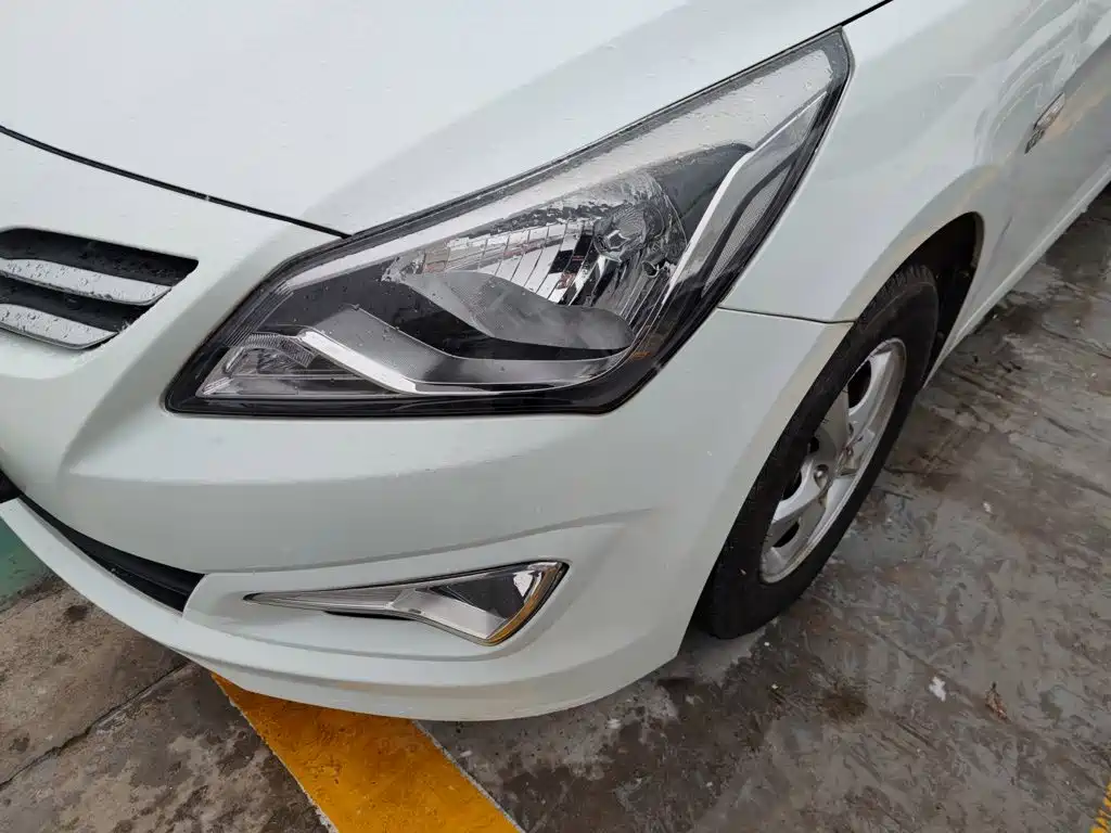 Hyundai Verna — фото 19