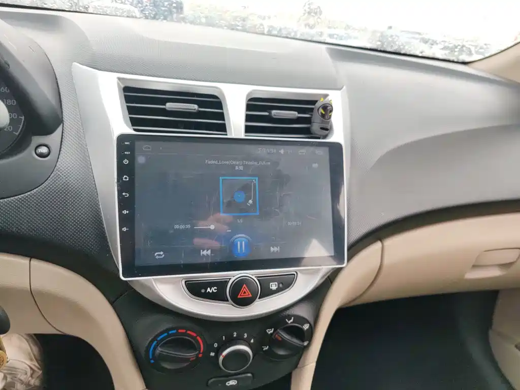 Hyundai Verna — фото 10