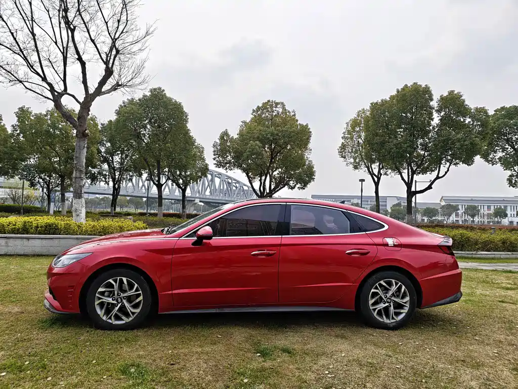 Hyundai Sonata — фото 4