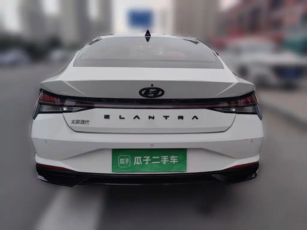 Hyundai Elantra — фото 3