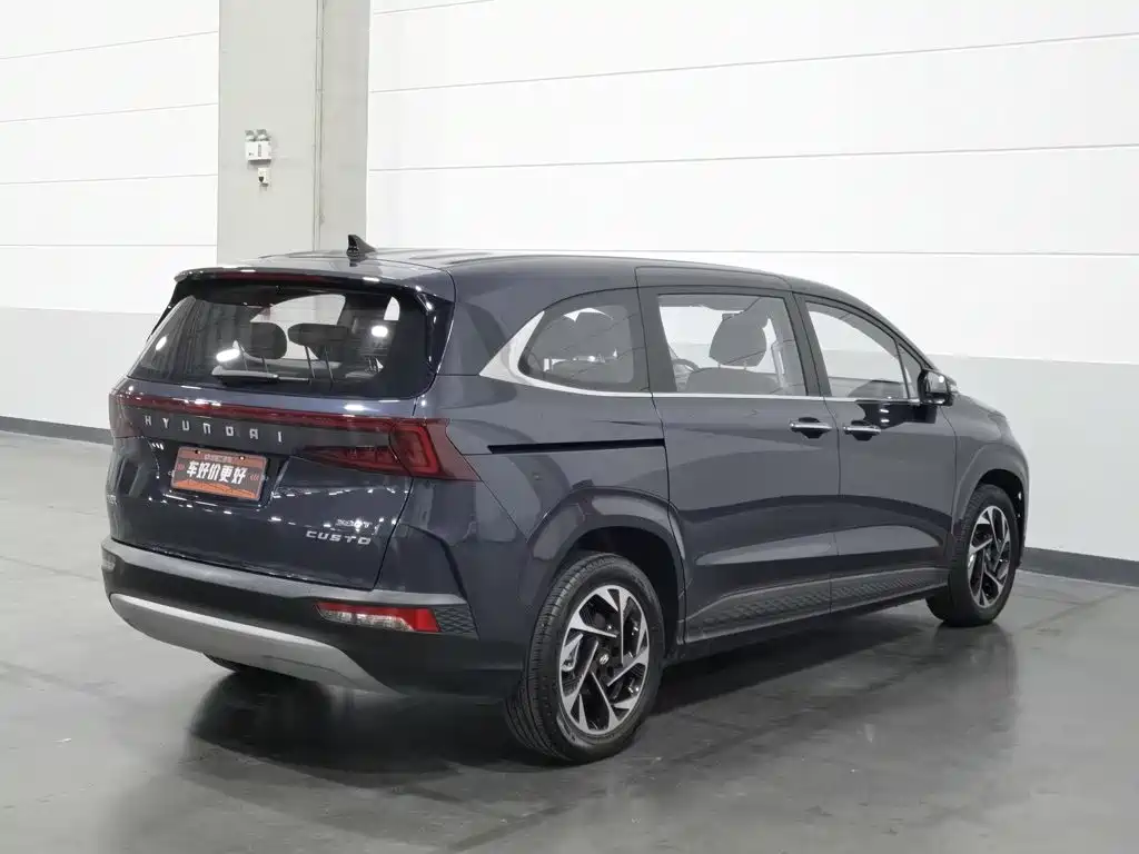 Hyundai Custo — фото 2