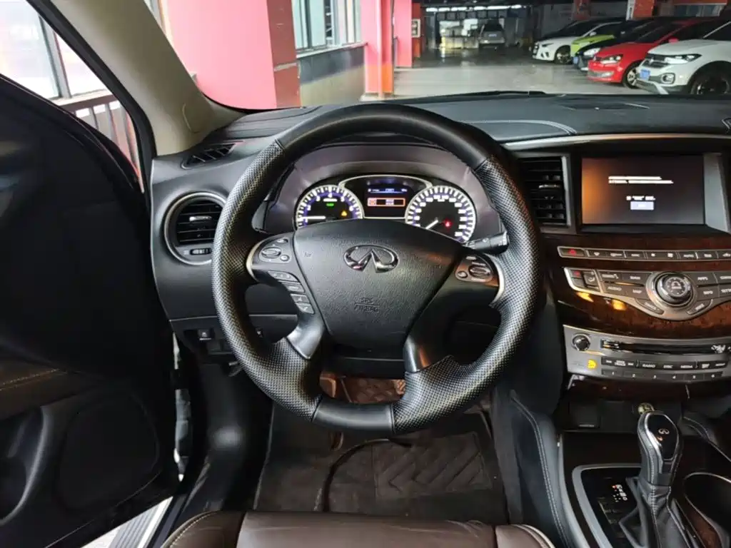 Infiniti QX60 (Import) — фото 11