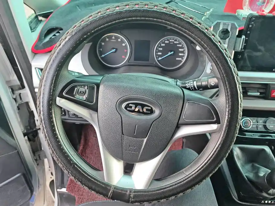 JAC Refine Refine M3 — фото 15