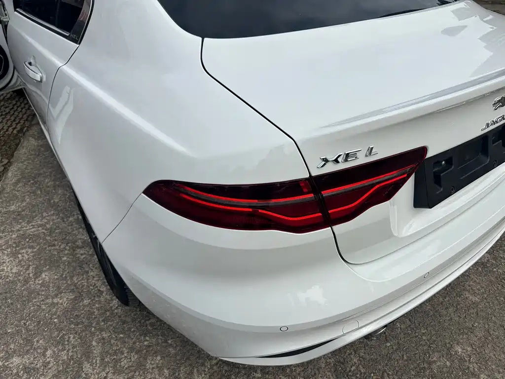 Jaguar XEL — фото 20