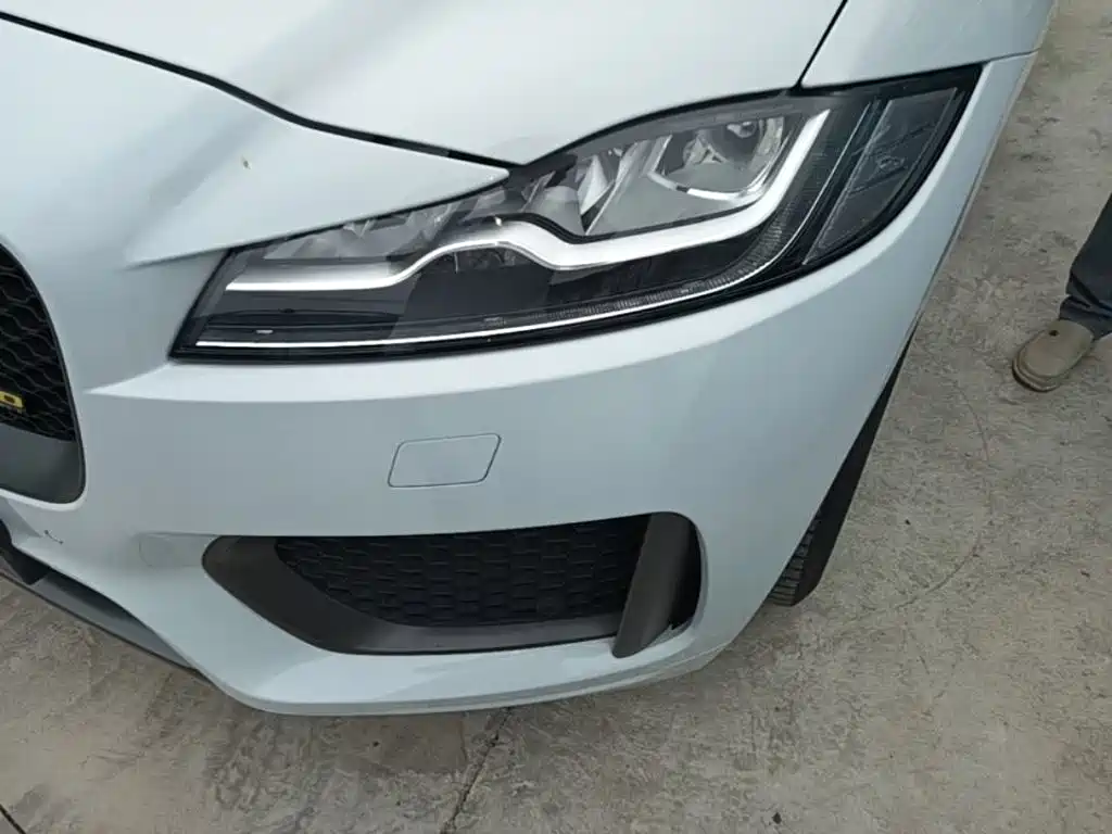 Jaguar F-PACE — фото 24