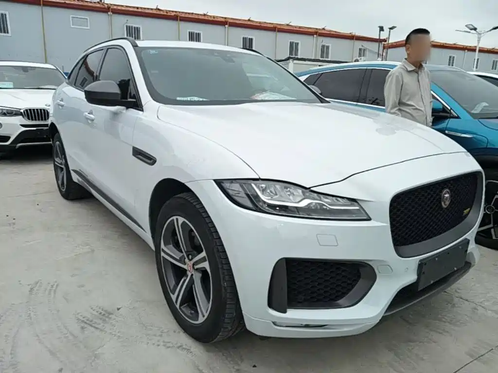 Jaguar F-PACE — фото 4