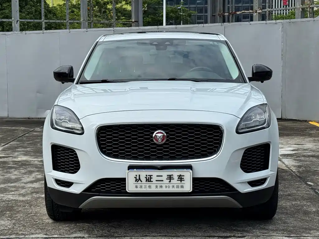 Jaguar E-PACE — фото 2