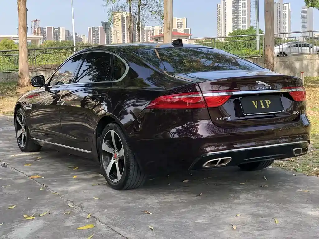 Jaguar XFL — фото 4