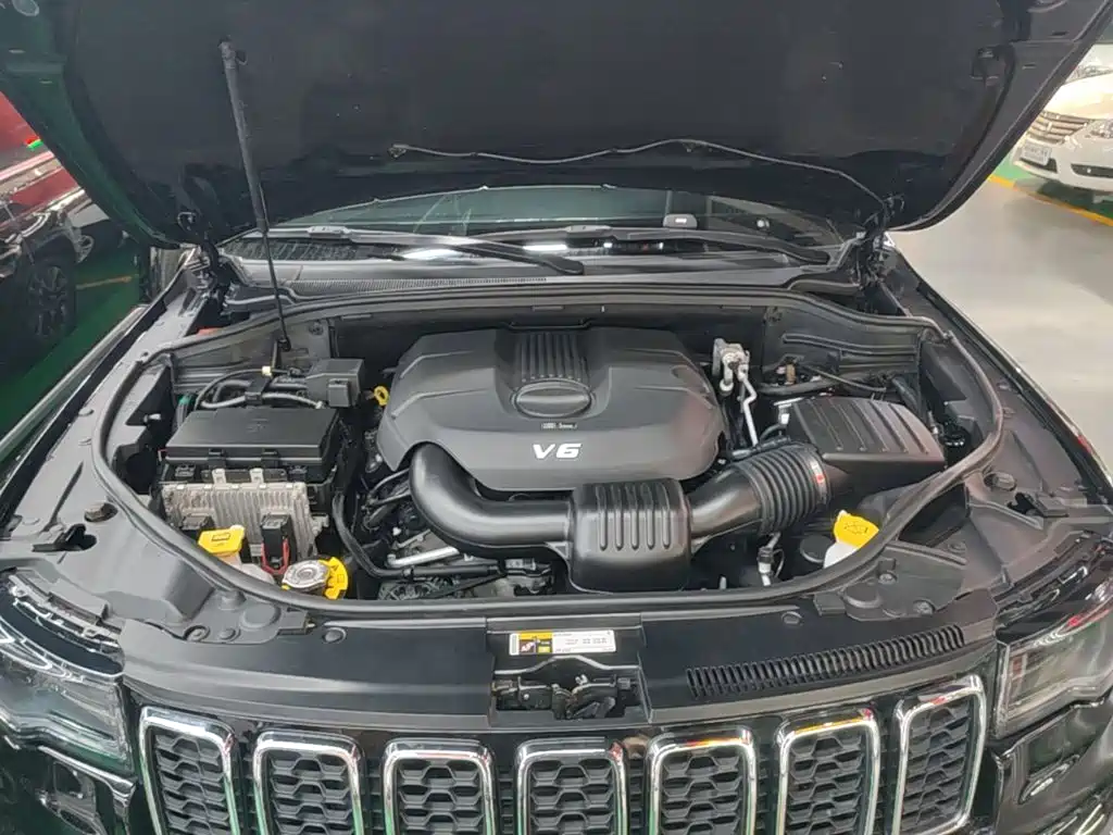 Jeep Grand Cherokee (Import) — фото 20