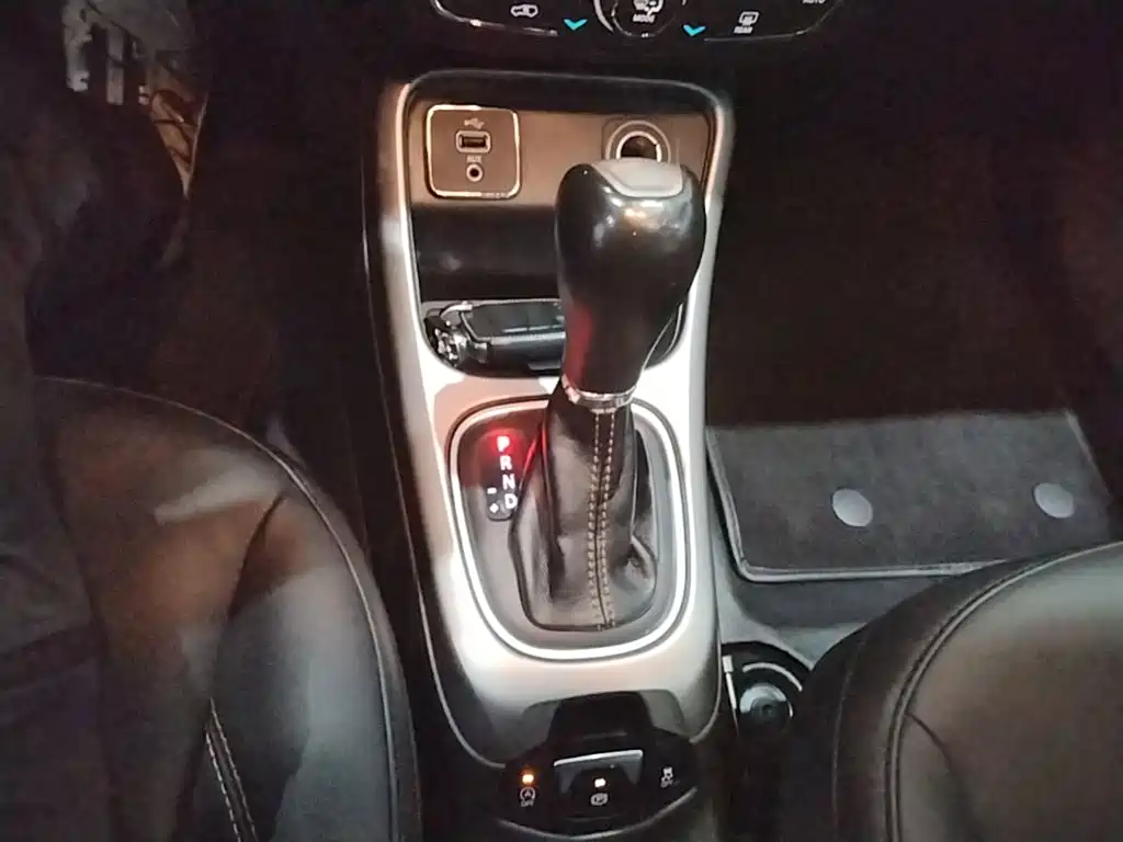 Jeep Compass — фото 14
