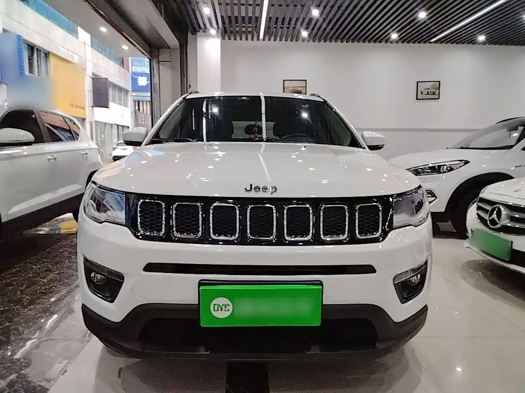 Jeep Compass — фото 3