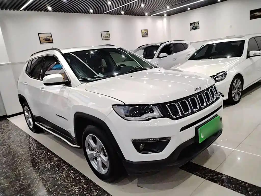Jeep Compass — фото 4