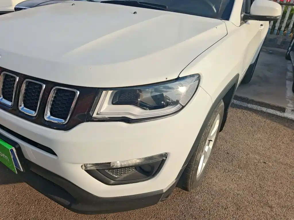 Jeep Compass — фото 24
