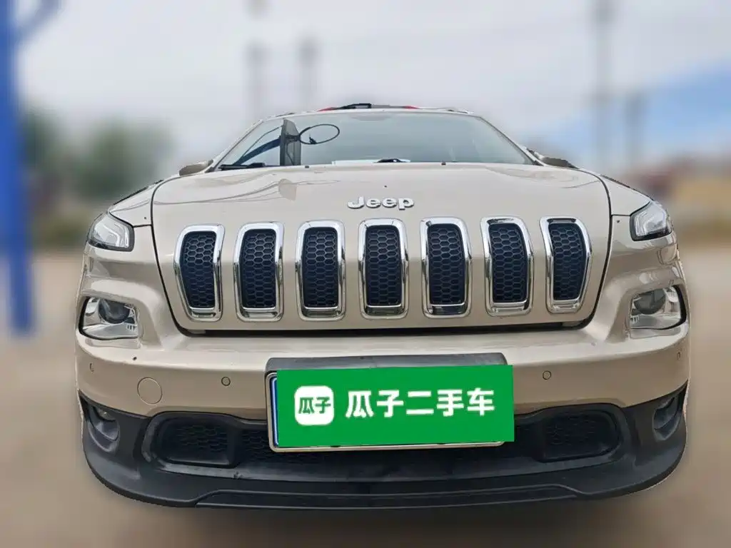 Jeep Cherokee — фото 2