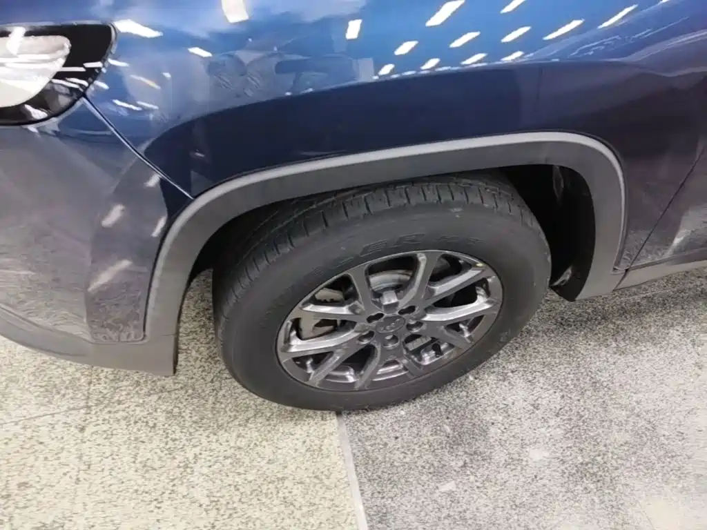 Jeep Cherokee — фото 23