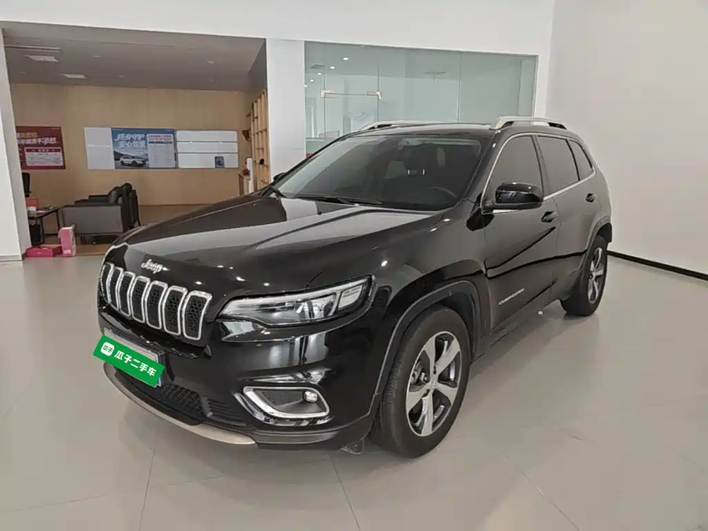 Jeep Cherokee — фото 2
