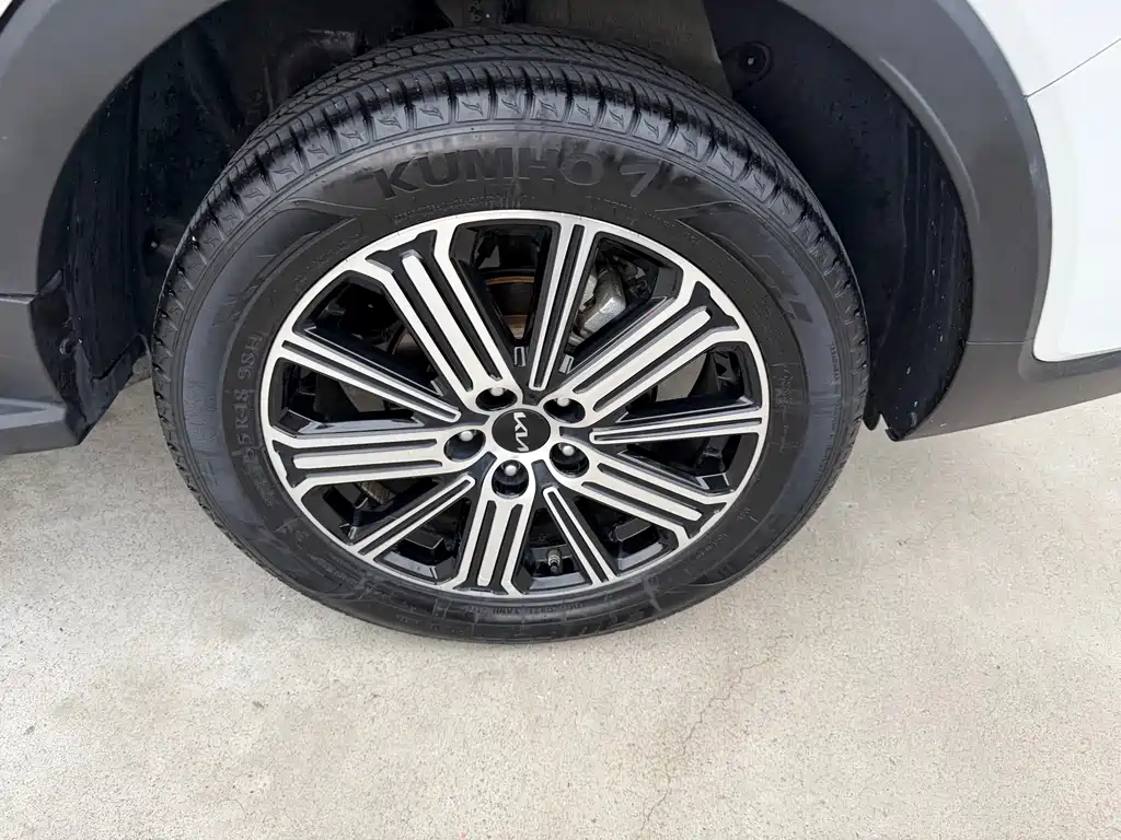 Kia Sportage — фото 11