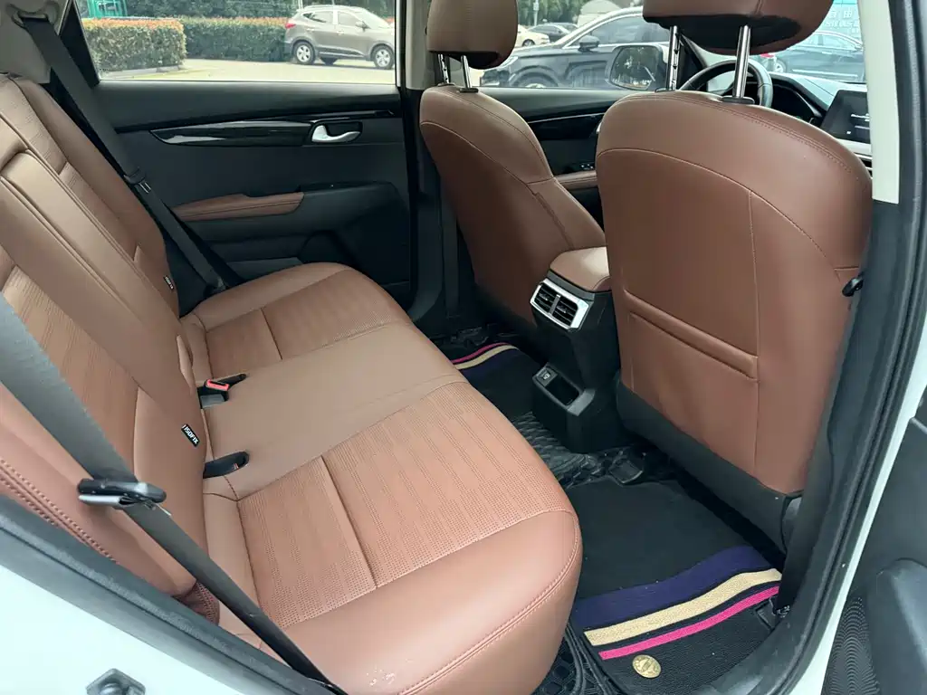 Kia Sportage — фото 13