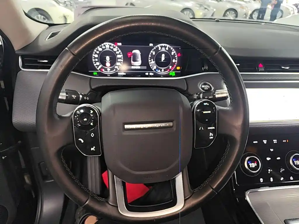 Land Rover Evoque — фото 11