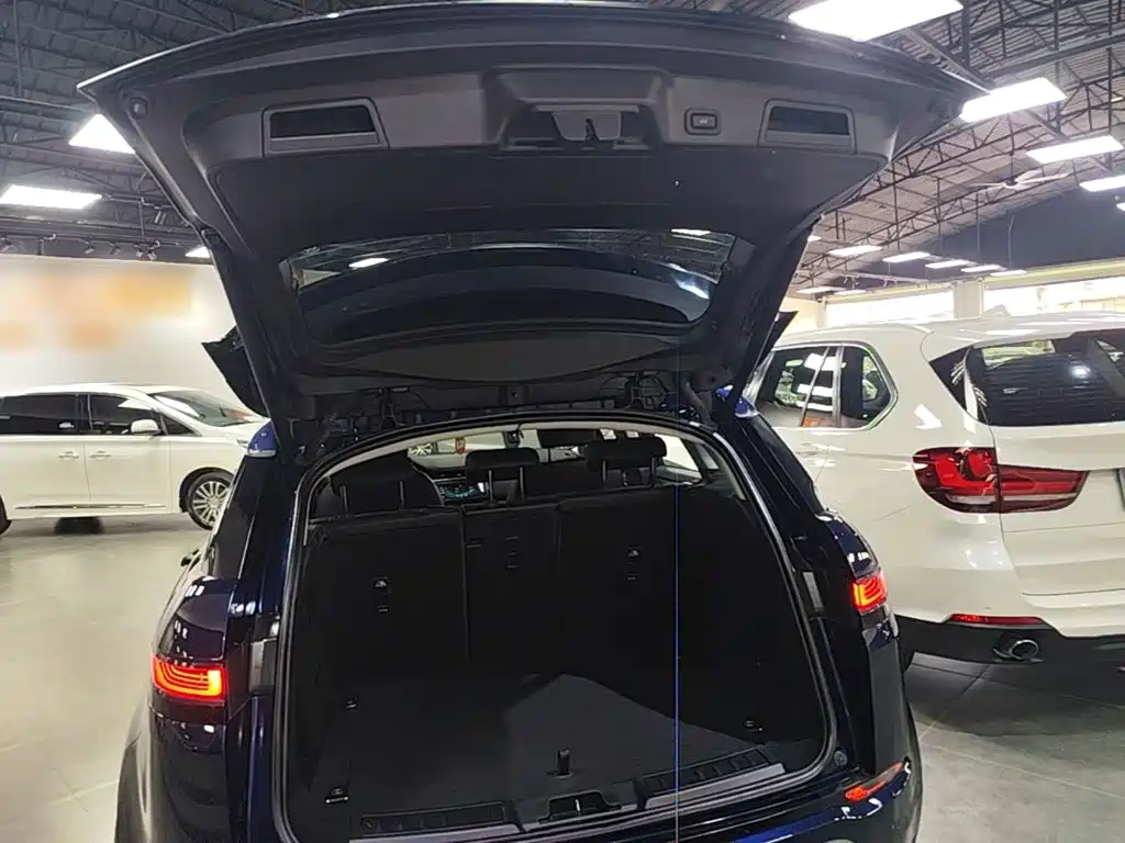 Land Rover Evoque — фото 19