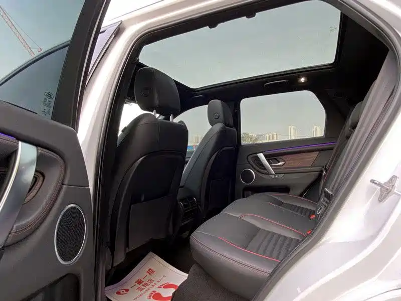 Land Rover Discovery Sport — фото 11