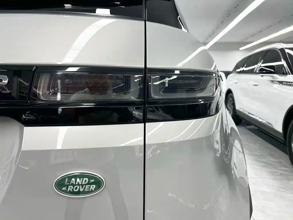 Land Rover Evoque — фото 21
