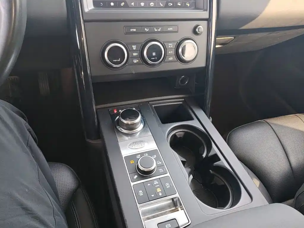 Land Rover Discovery — фото 14