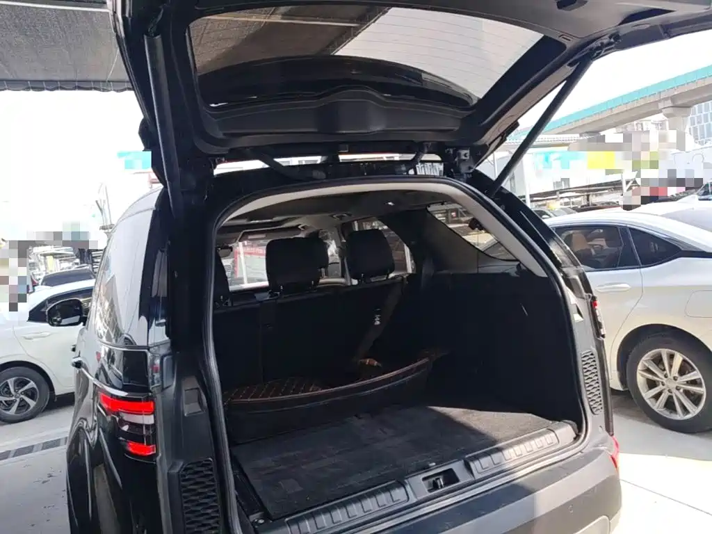 Land Rover Discovery — фото 19