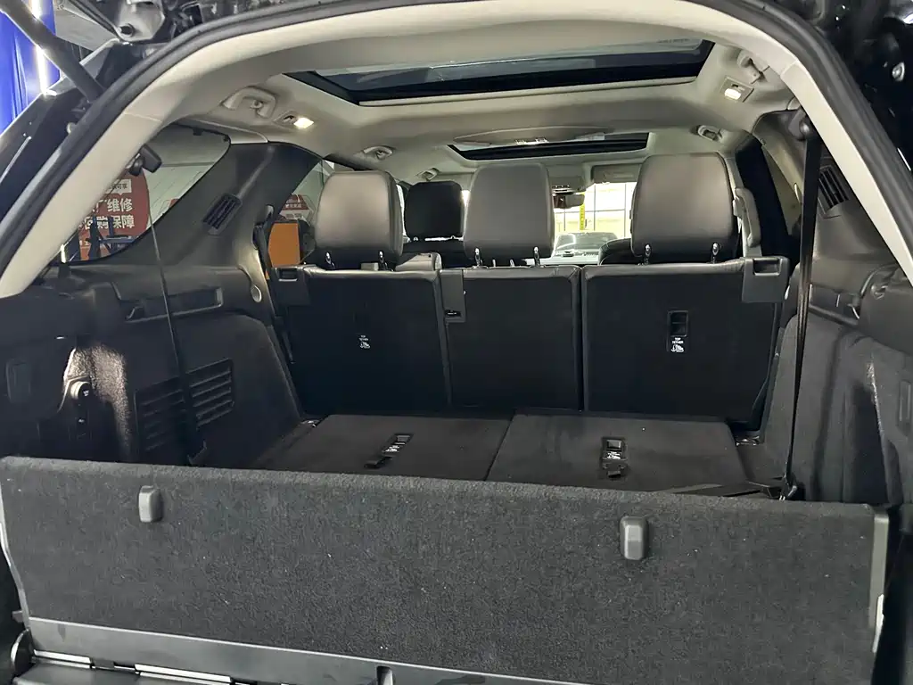 Land Rover Discovery — фото 11