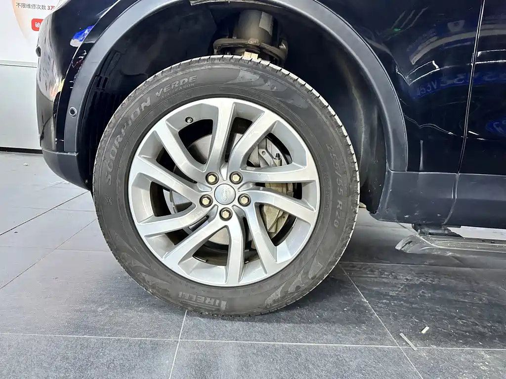 Land Rover Discovery — фото 13
