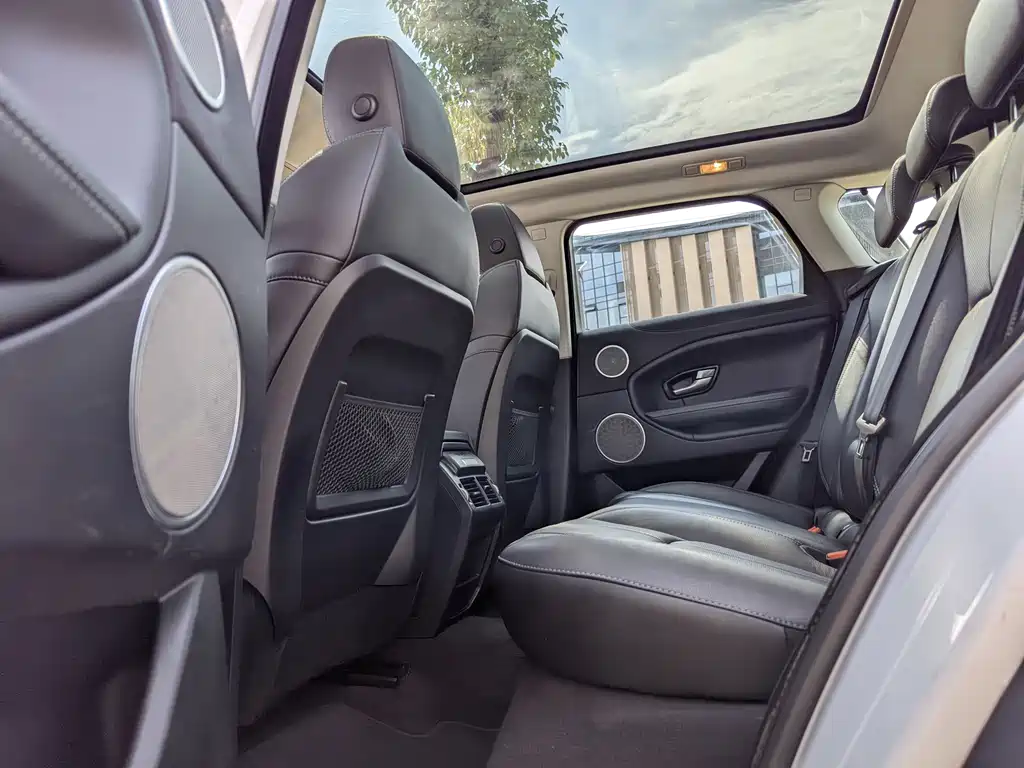 Land Rover Evoque — фото 9