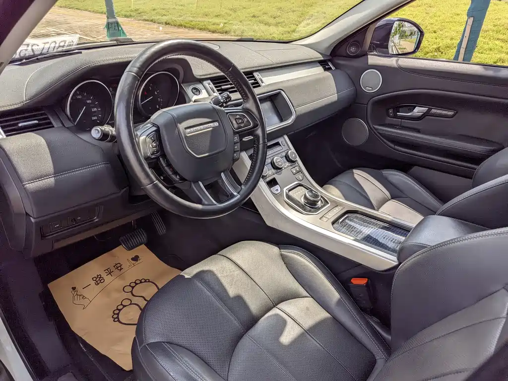 Land Rover Evoque — фото 10