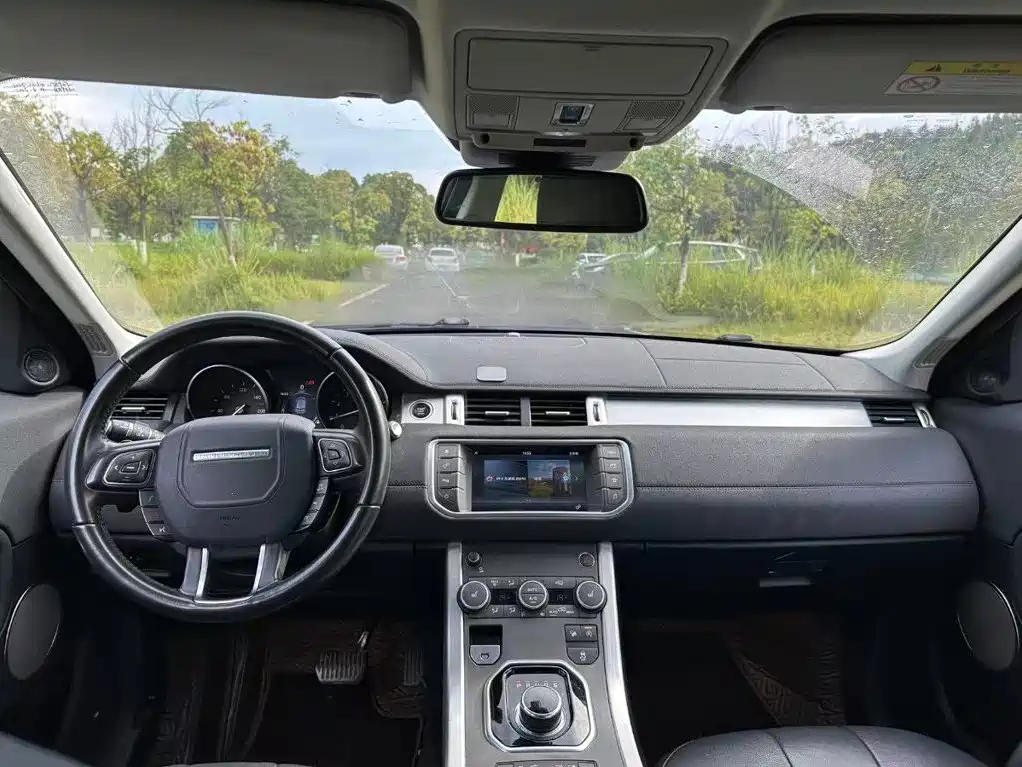 Land Rover Evoque — фото 4