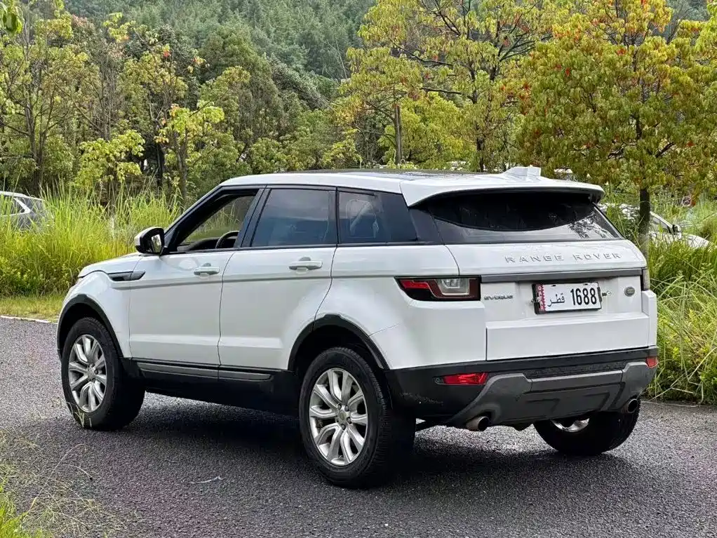 Land Rover Evoque — фото 9