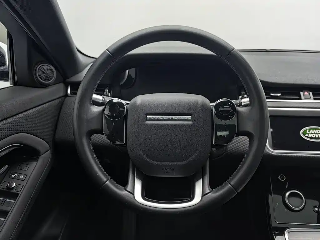 Land Rover Evoque — фото 11