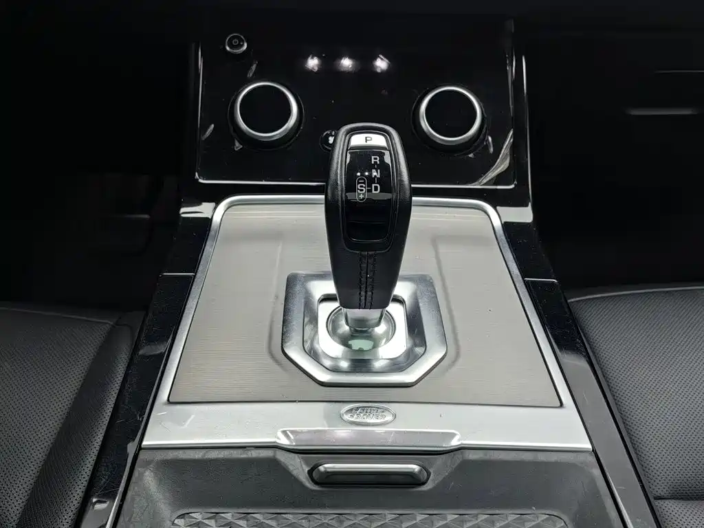 Land Rover Evoque — фото 13