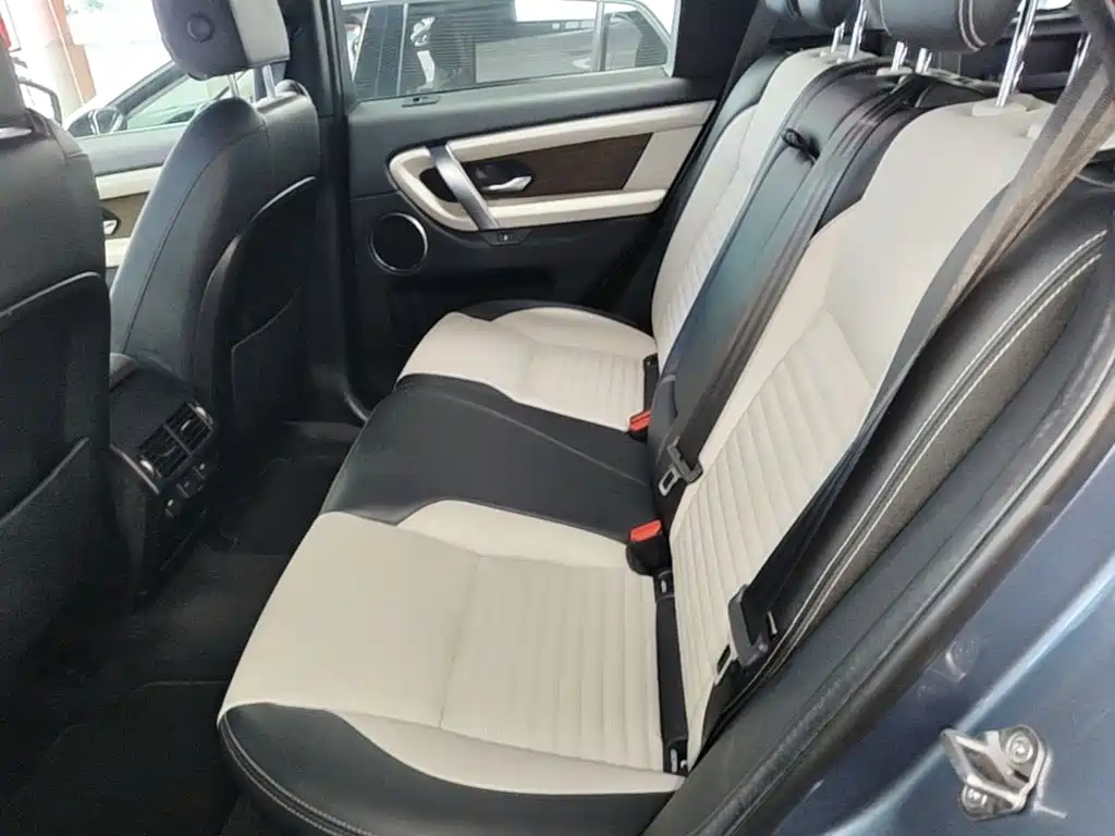 Land Rover Discovery Sport — фото 17