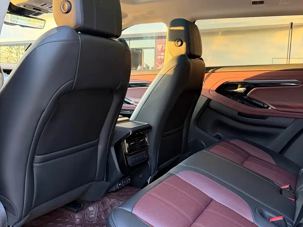 Land Rover Evoque — фото 11