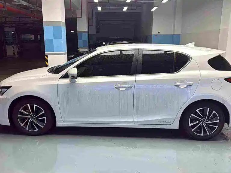Lexus CT — фото 4