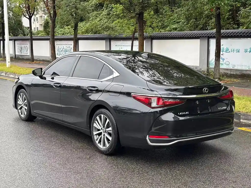 Lexus ES — фото 3